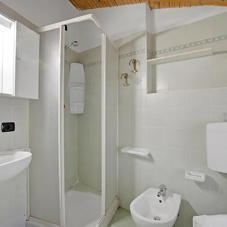 Queen Elena Centro 2br With Terrace - Happy Sanremo