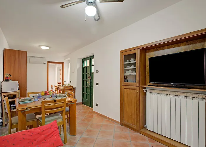 Queen Elena Centro - Happy Apartment *